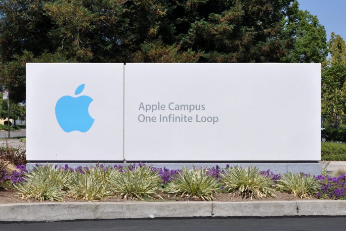 Zdjęcie okładkowe do wpis Apple wart bilion dolarów – jako pierwsza spółka na świecie