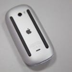 Zdjęcie okładkowe wpisu: Apple jest złe, bo umieściło złącze do ładowania od spodu