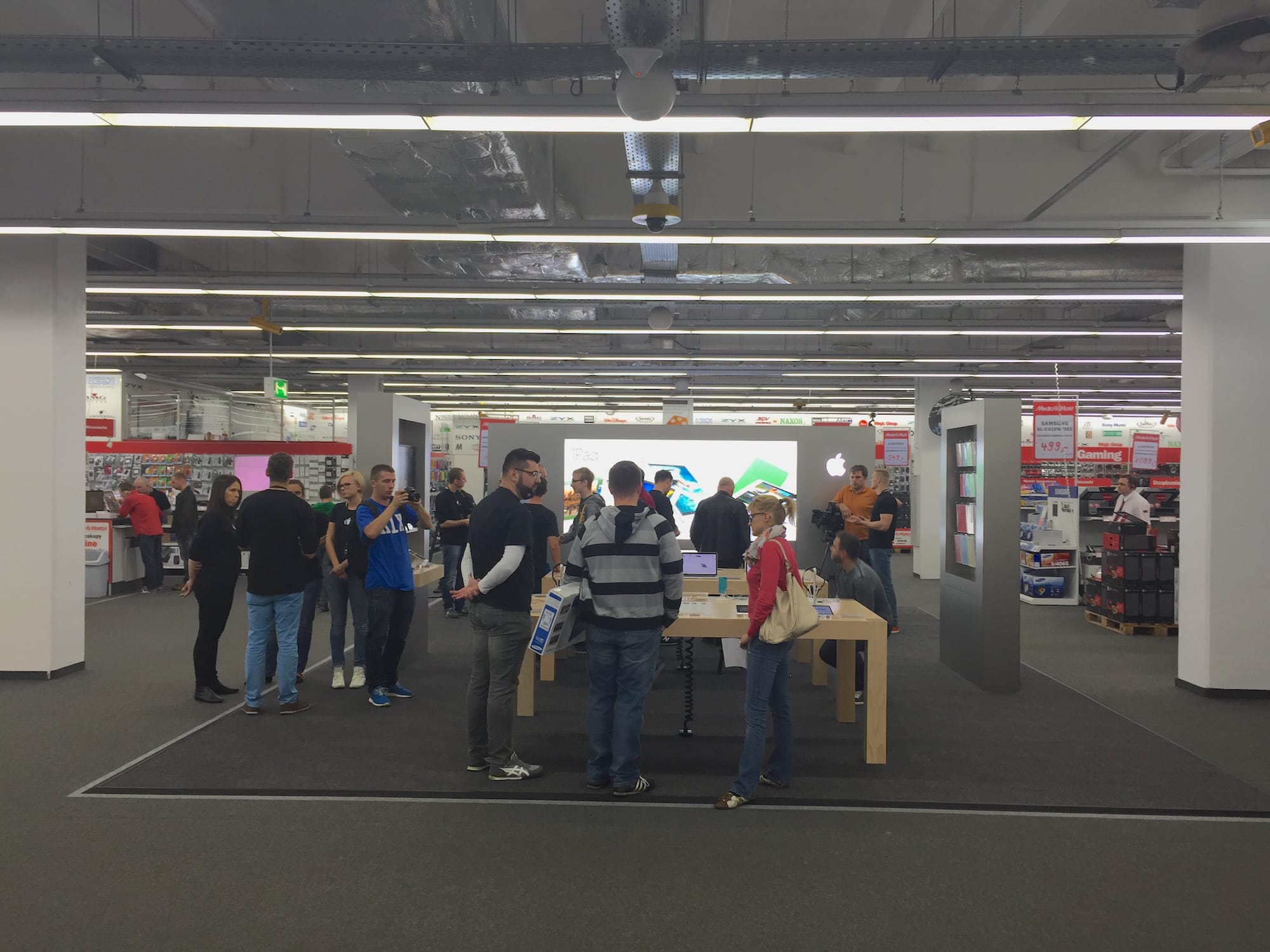 Zdjęcie okładkowe wpisu Pierwsze urodziny Apple Shop w Media Markt Warszawa Okęcie