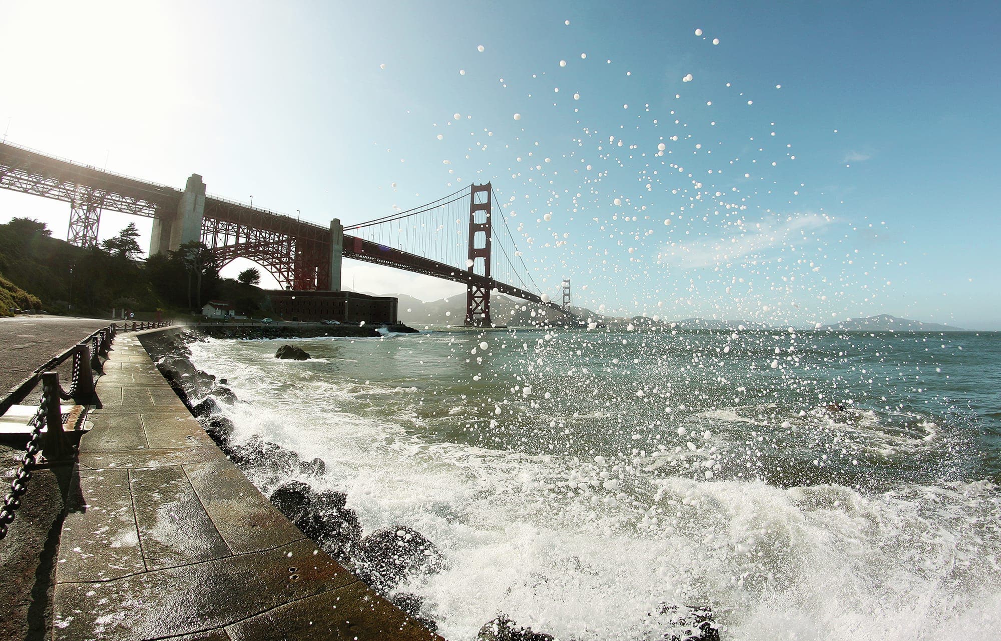Zdjęcie okładkowe wpisu Historia za Zdjęciem (2) – “fale pod Golden Gate”, San Francisco, USA