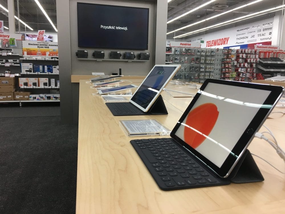 Zdjęcie okładkowe do wpis Promocje na iPhone’y, iPady, Apple Watche i MacBooki z okazji urodzin Apple Shop w Media Markt M1