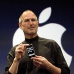 Zdjęcie okładkowe wpisu: 9 stycznia 2007 roku Steve Jobs zaprezentował pierwszego iPhone’a