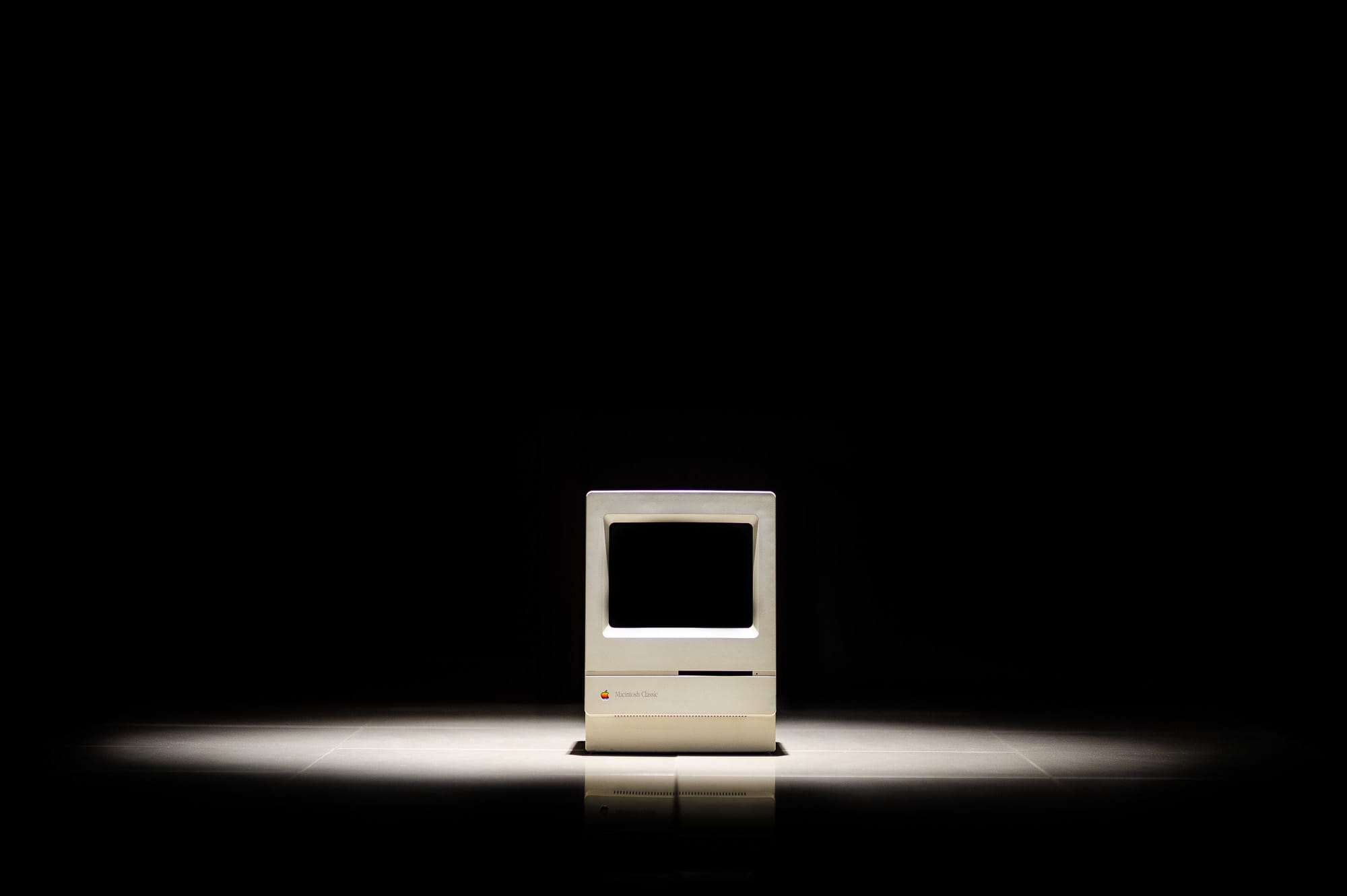 Zdjęcie okładkowe wpisu 33 lata temu do sprzedaży trafił pierwszy Macintosh; własnego kupiłem 3 lata temu