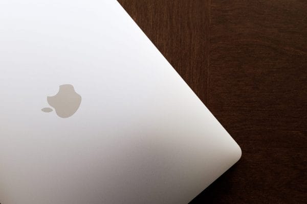 Zdjęcie okładkowe wpisu Recenzja MacBook Pro 13” Escape