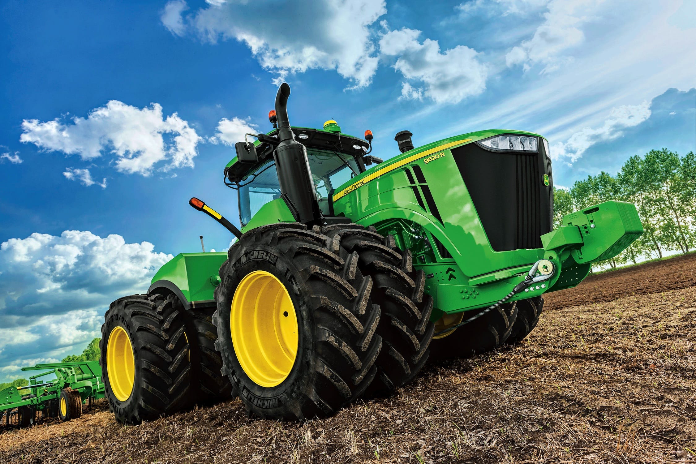 Zdjęcie okładkowe wpisu Jak amerykańscy farmerzy hackują firmware w swoich traktorach
