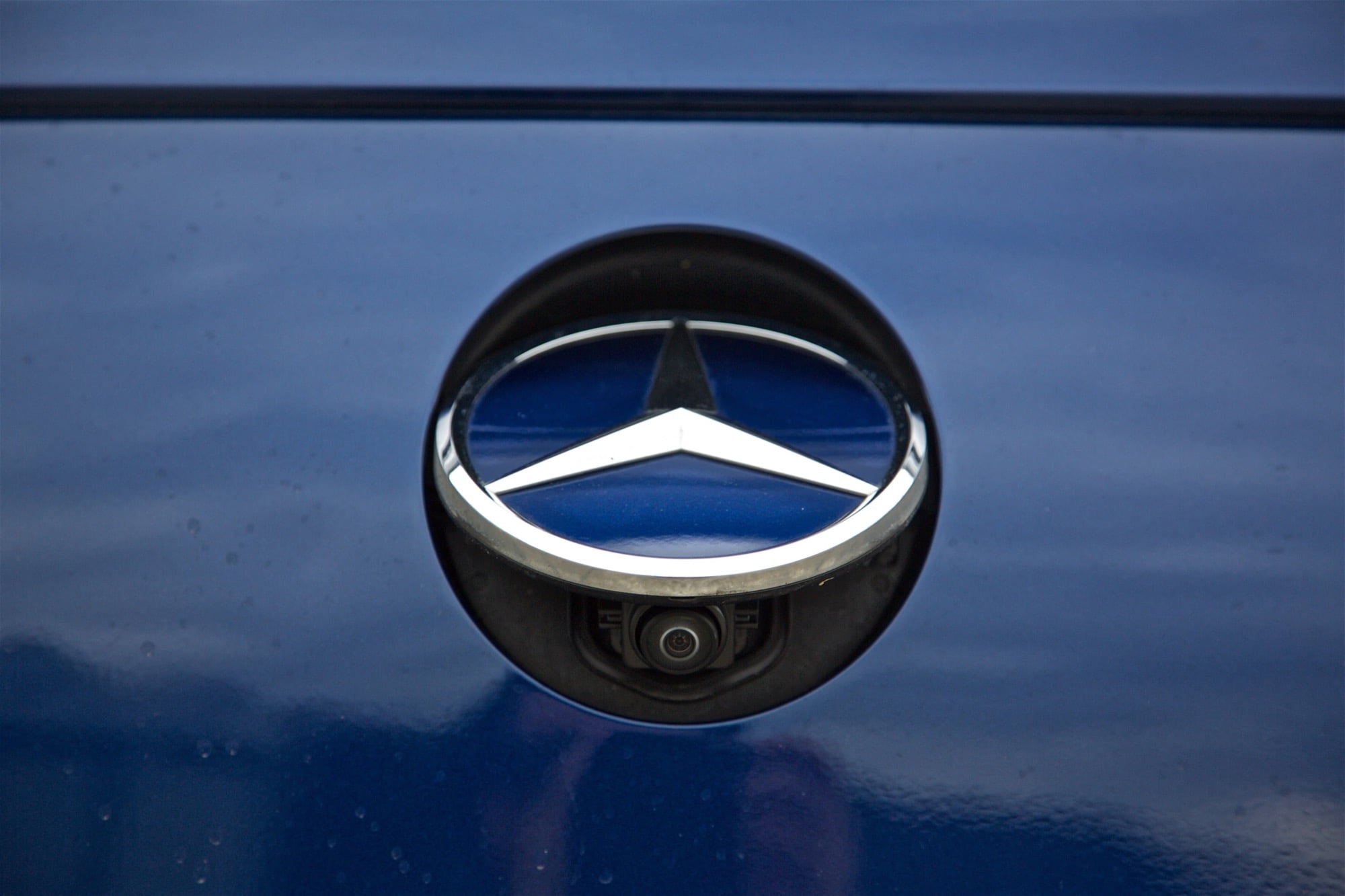 Zdjęcie okładkowe wpisu Mercedes-Benz rezygnuje z obsługi CarPlay nowej generacji aut