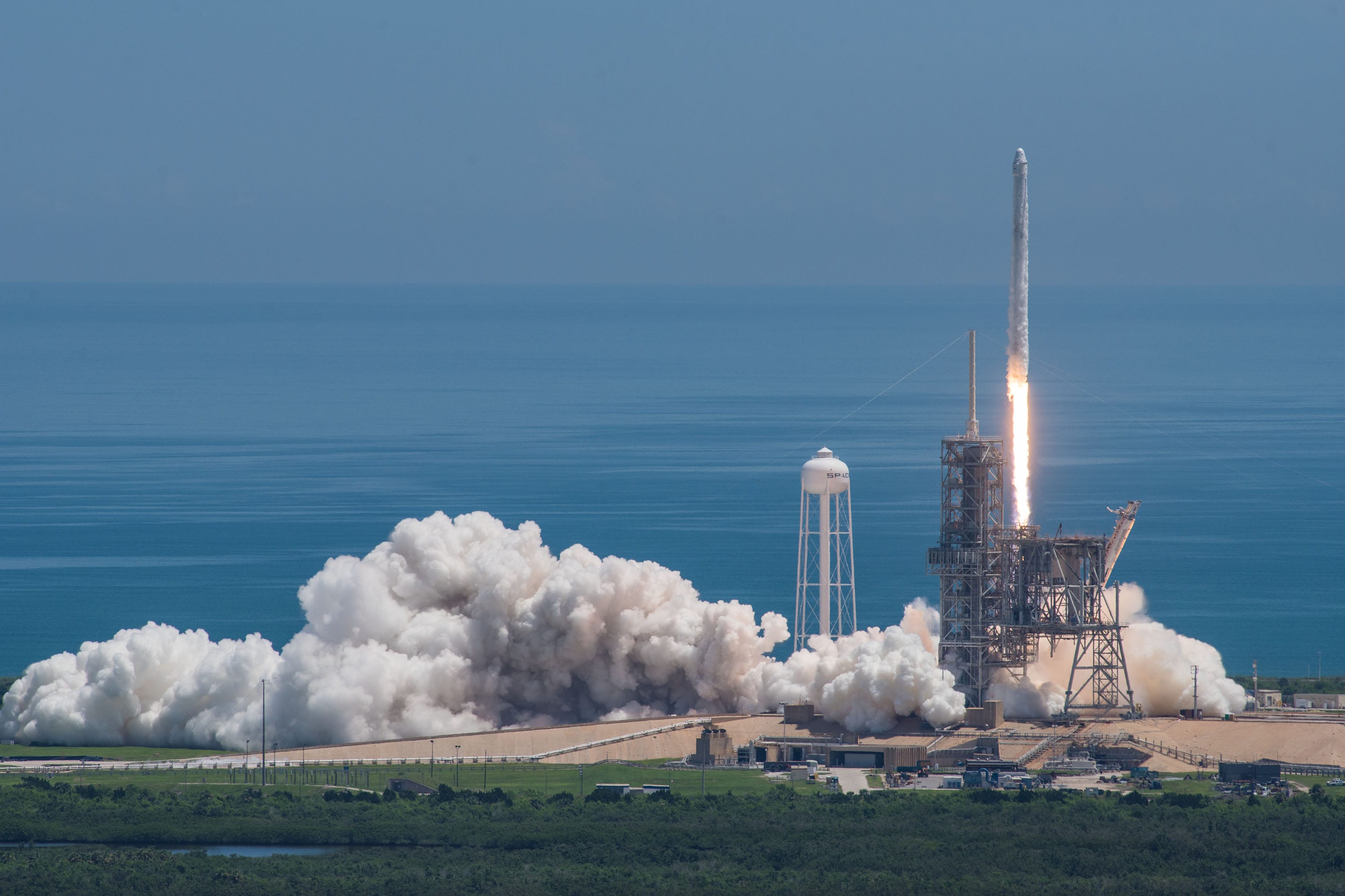 Zdjęcie okładkowe wpisu Dwa starty rakiet SpaceX w najbliższy weekend