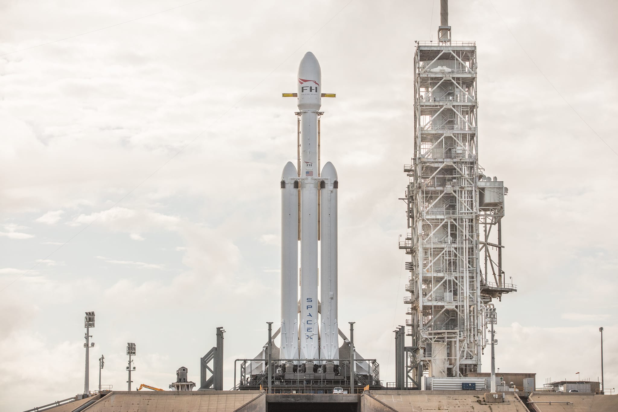 Zdjęcie okładkowe wpisu Falcon Heavy gotowy do startu