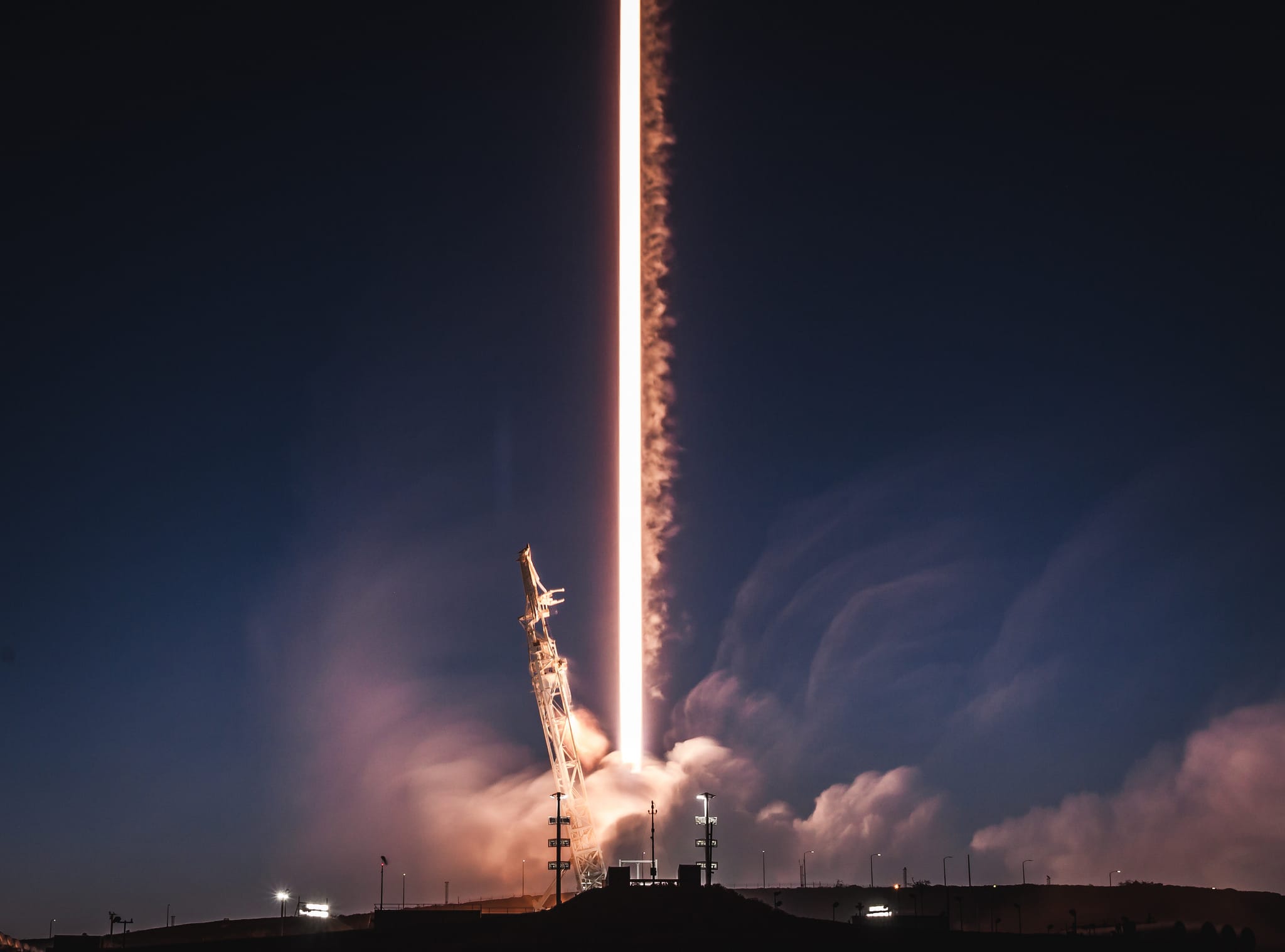 Zdjęcie okładkowe wpisu SpaceX podjęło próbę odzyskania osłon ładunku