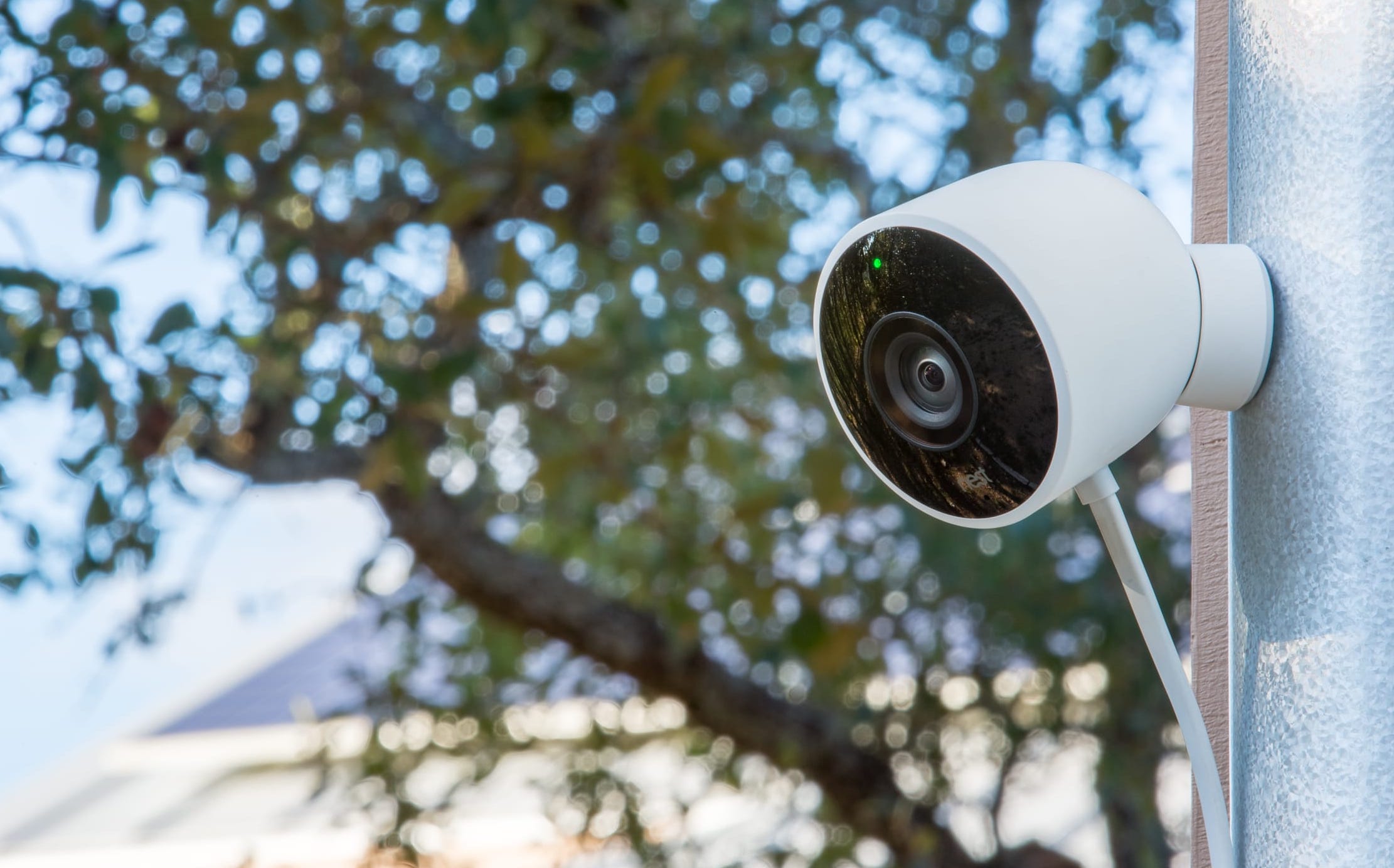 Zdjęcie okładkowe wpisu Nest Cam Outdoor – świetna kamera zewnętrzna dla emigrantów