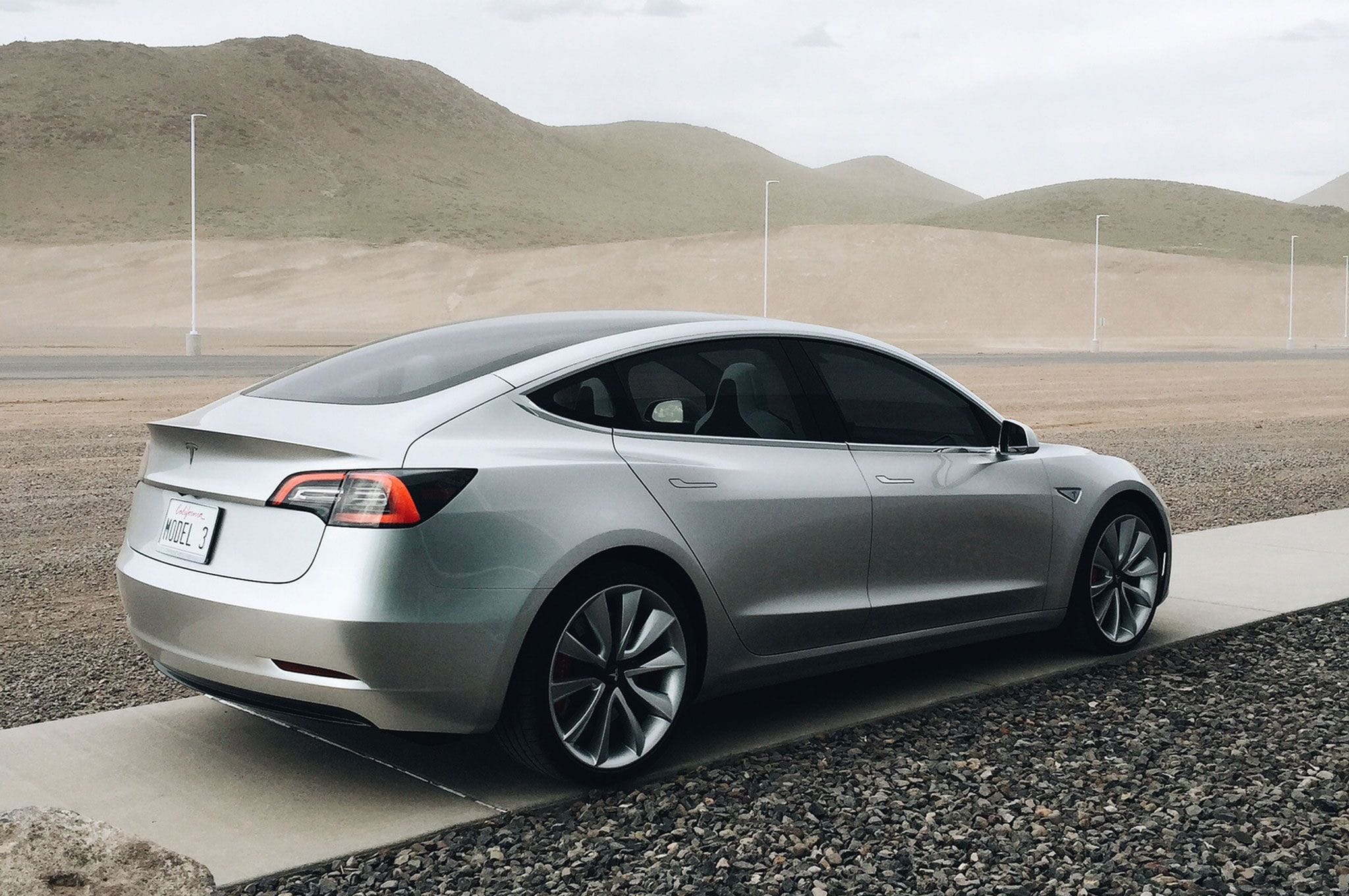 Zdjęcie okładkowe wpisu Tesla Model 3 – model Performance Dual Motor All-Wheel Drive ma przyspieszać w 3,5 sekundy do 96 km/h