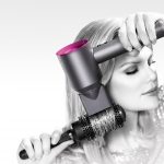 Zdjęcie okładkowe wpisu: Suszarki, prostownice, lokówko-suszarki – idą święta, co warto wiedzieć o tym sprzęcie?