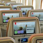 Zdjęcie okładkowe wpisu: Filmowa playlista na długi lot – Emirates wprowadziło taką opcje do swojego systemu