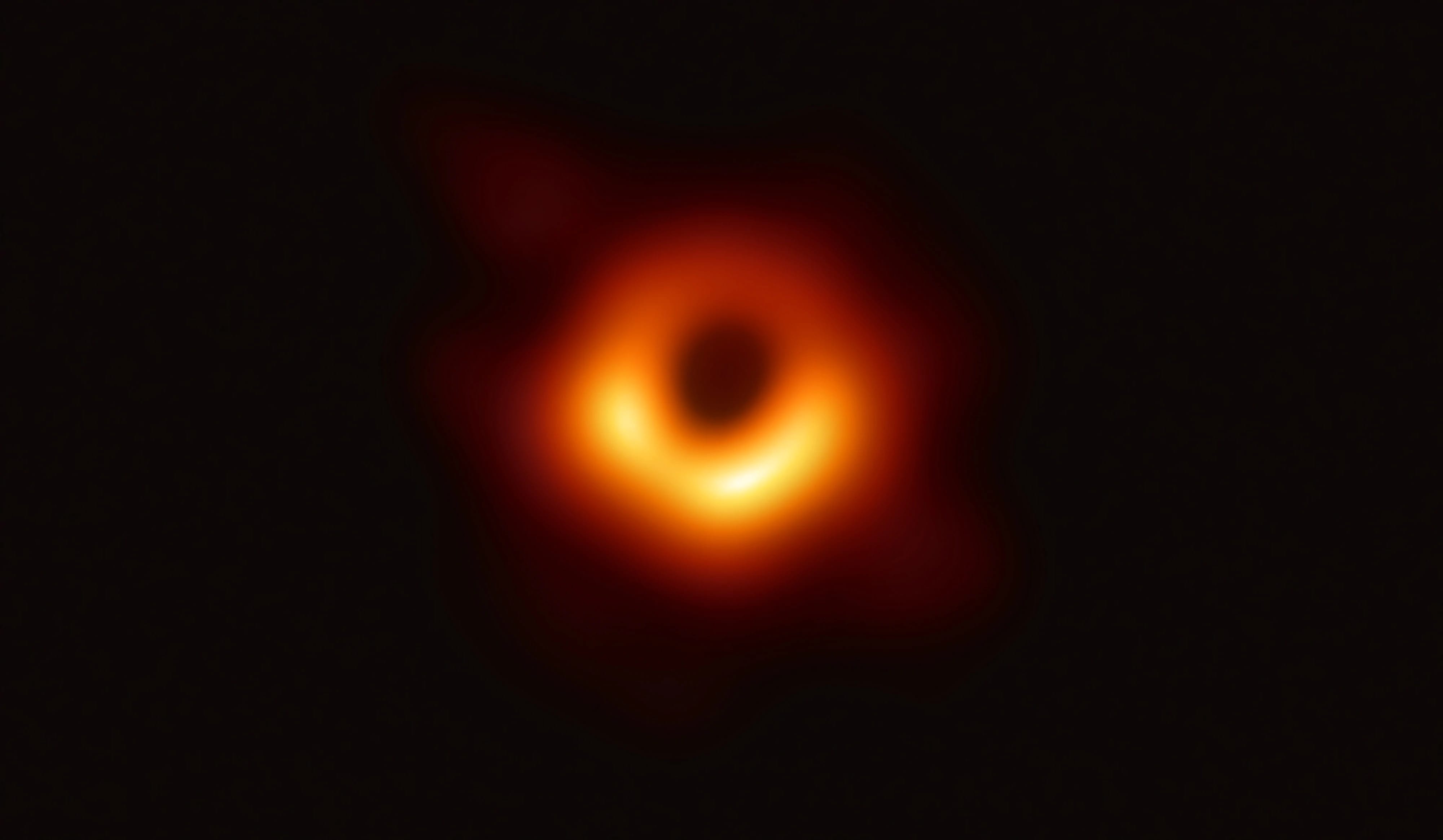 Zdjęcie okładkowe wpisu Pierwsze zdjęcie czarnej dziury w historii