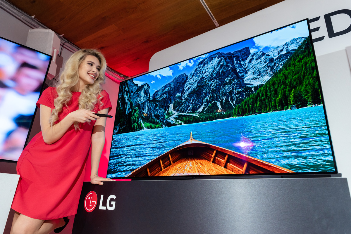 Zdjęcie okładkowe wpisu LG OLED E9 – nowy telewizor dla kinomaniaków