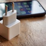 Zdjęcie okładkowe wpisu: Ładowarka High Five Mini – iPhone i szybkie ładowanie