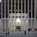 Zdjęcie okładkowe wpisu: Apple zamyka swoje sklepy stacjonarne ze względu na koronawirusa