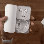 Zdjęcie okładkowe wpisu: iOS 14.2 potwierdza, że Apple nie dołączy słuchawek EarPods do pudełka iPhone’ów 12