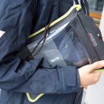 Zdjęcie okładkowe wpisu: Musto Evolution Waterproof Tablet Case – skuteczna ochrona przed falami
