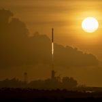 Zdjęcie okładkowe wpisu: Ziemia jest już za&nbsp;ciasna dla AI. Google i&nbsp;SpaceX chcą wynieść infrastrukturę na&nbsp;orbitę