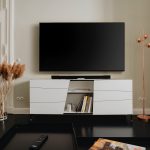 Zdjęcie okładkowe wpisu: Na święta przenieś kinowy dźwięk do domu – najlepsze soundbary pod choinkę (2020)