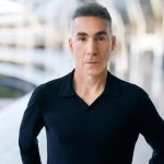 Zdjęcie okładkowe wpisu: Dan Riccio, weteran inżynierii w Apple wkrótce odejdzie na emeryturę – Vision Pro pożegnalnym projektem?