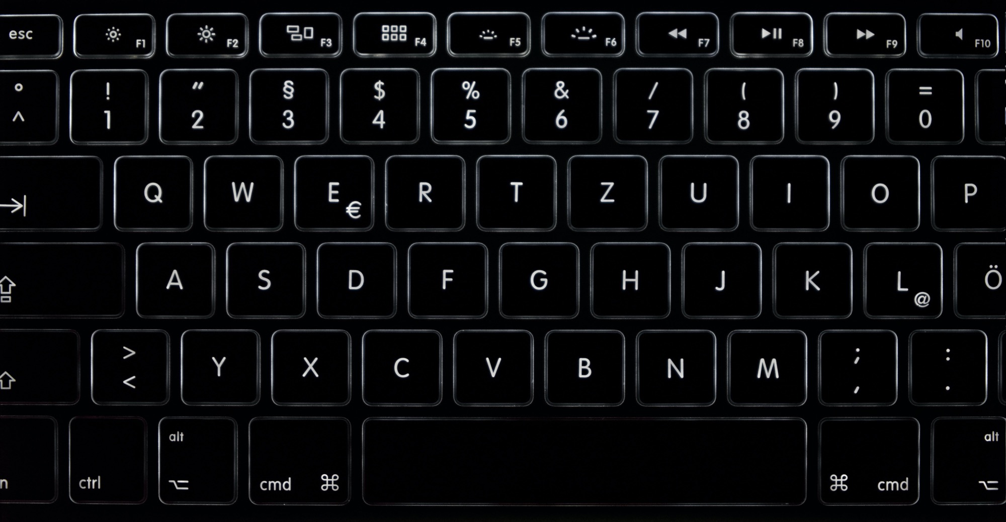 Zdjęcie okładkowe wpisu Apple opatentowało „rekonfigurowalną” klawiaturę Maków – każdy klawisz będzie maleńkim wyświetlaczem