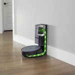 Zdjęcie okładkowe wpisu: iRobot Roomba i3+ wjeżdża do Polski – nowy tańszy model z stacją ładująco-czyszczącą