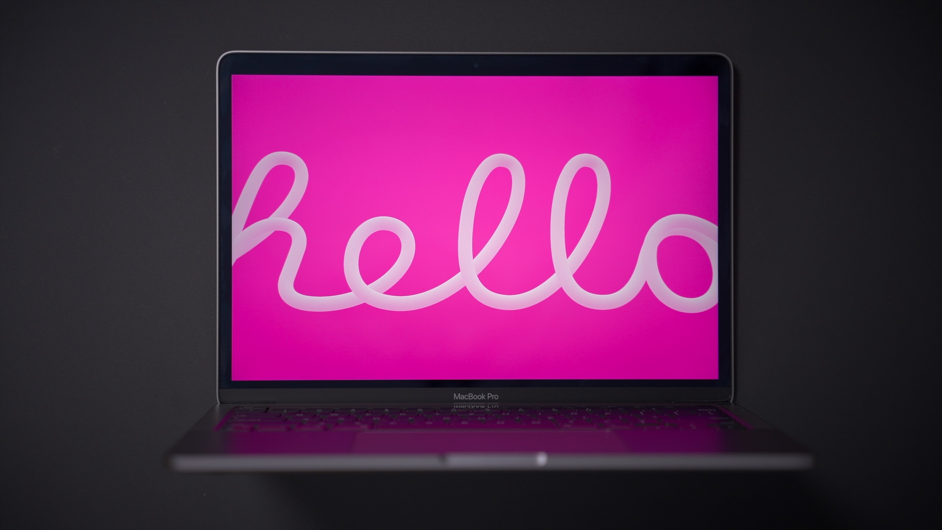 Zdjęcie okładkowe wpisu Nowy wygaszacz ekranu od Apple – Hello!
