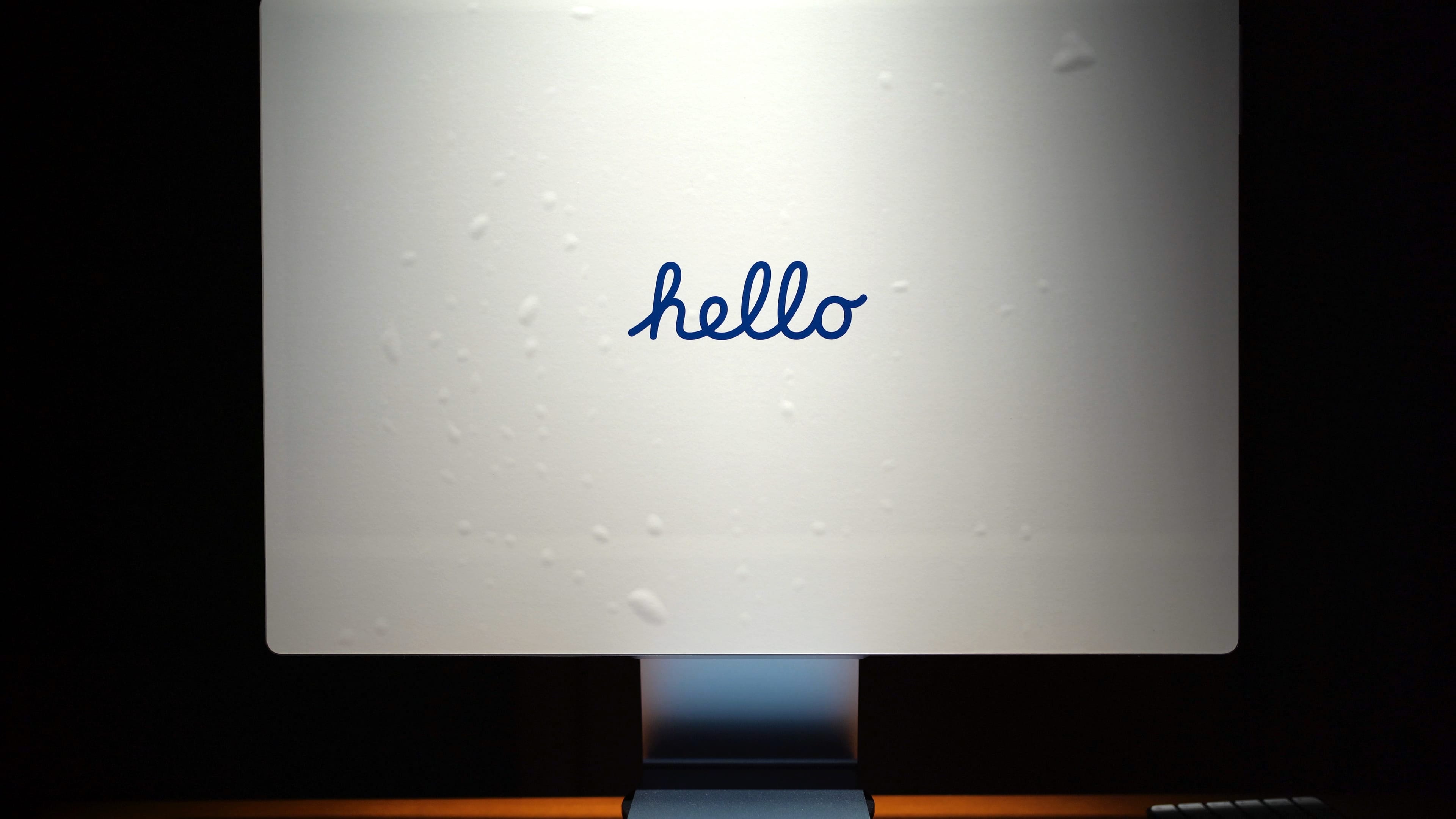 Zdjęcie okładkowe wpisu 27-calowy iMac Pro z wyświetlaczem mini-LED
