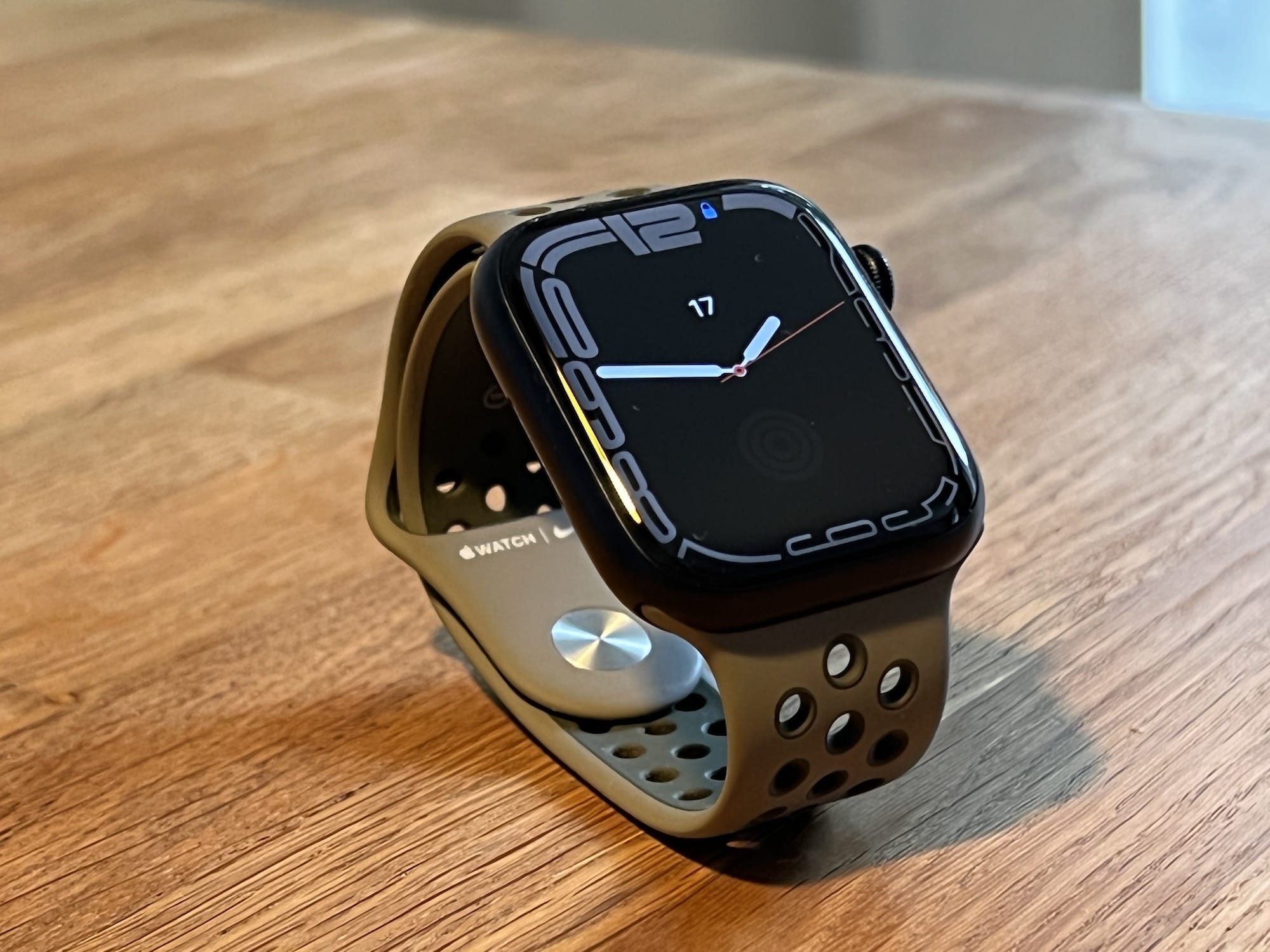 Zdjęcie okładkowe wpisu Apple Watch 7 Nike Series – kupić czy nie?