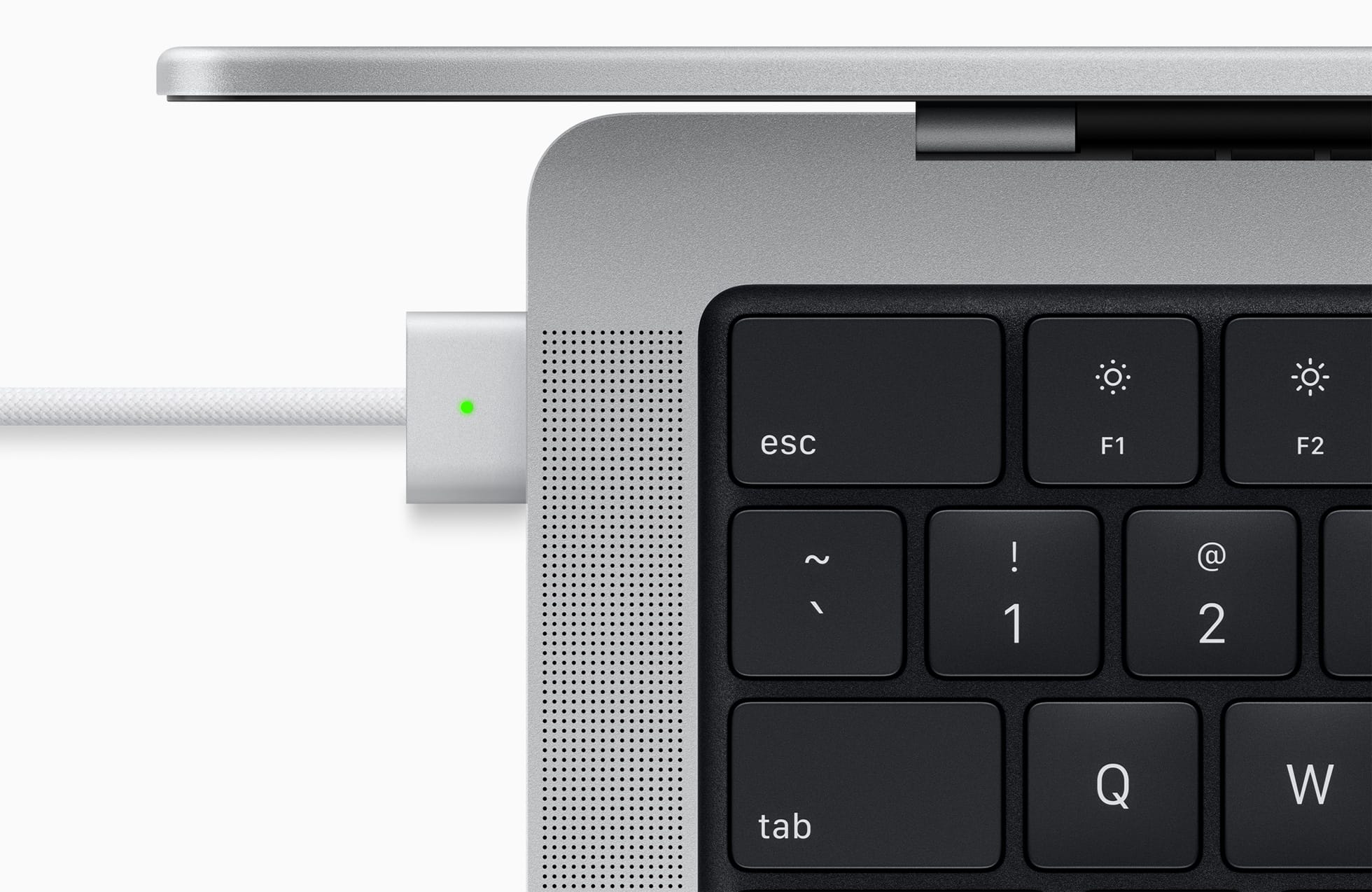 Zdjęcie okładkowe wpisu Nowe MacBooki Pro i ich akcesoria – kilka nowych faktów