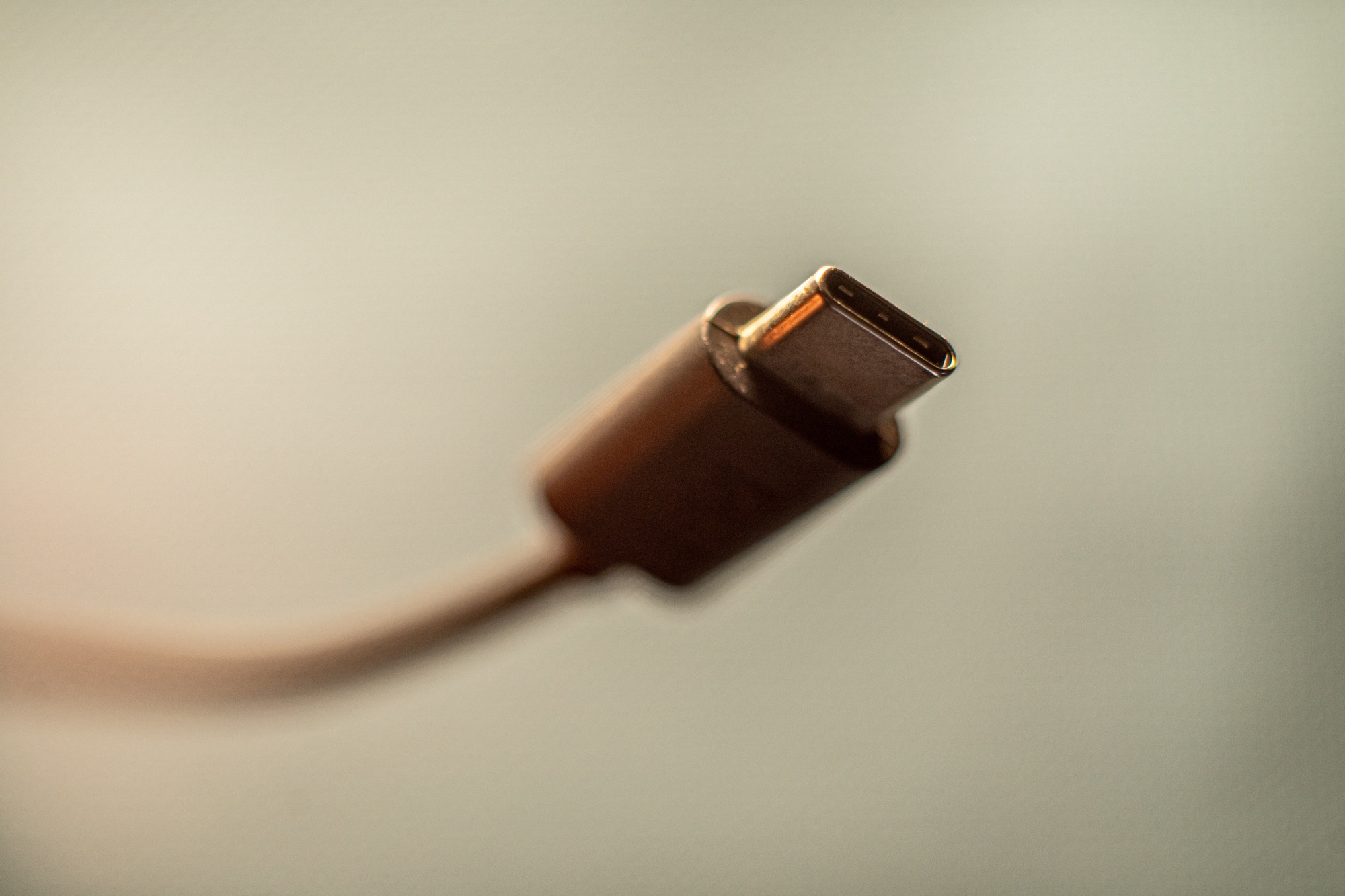 Zdjęcie okładkowe wpisu Apple przejdzie w całości na USB-C w 2023 roku