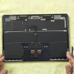 Zdjęcie okładkowe wpisu: MacBook Air z procesorem M2 rozebrany