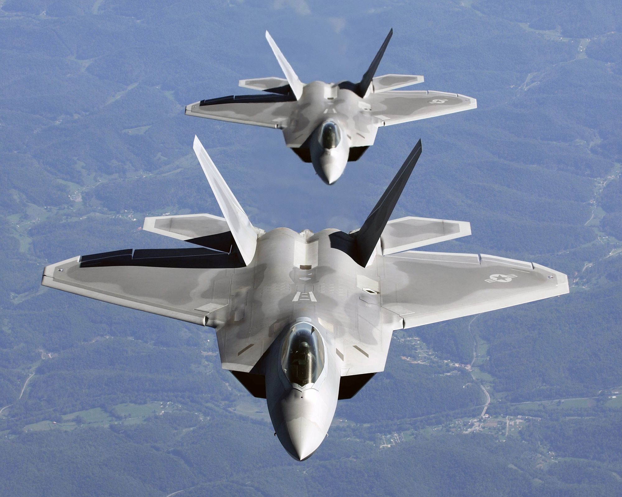 Zdjęcie okładkowe wpisu Nad polskie niebo trafią amerykańskie F-22 Raptor