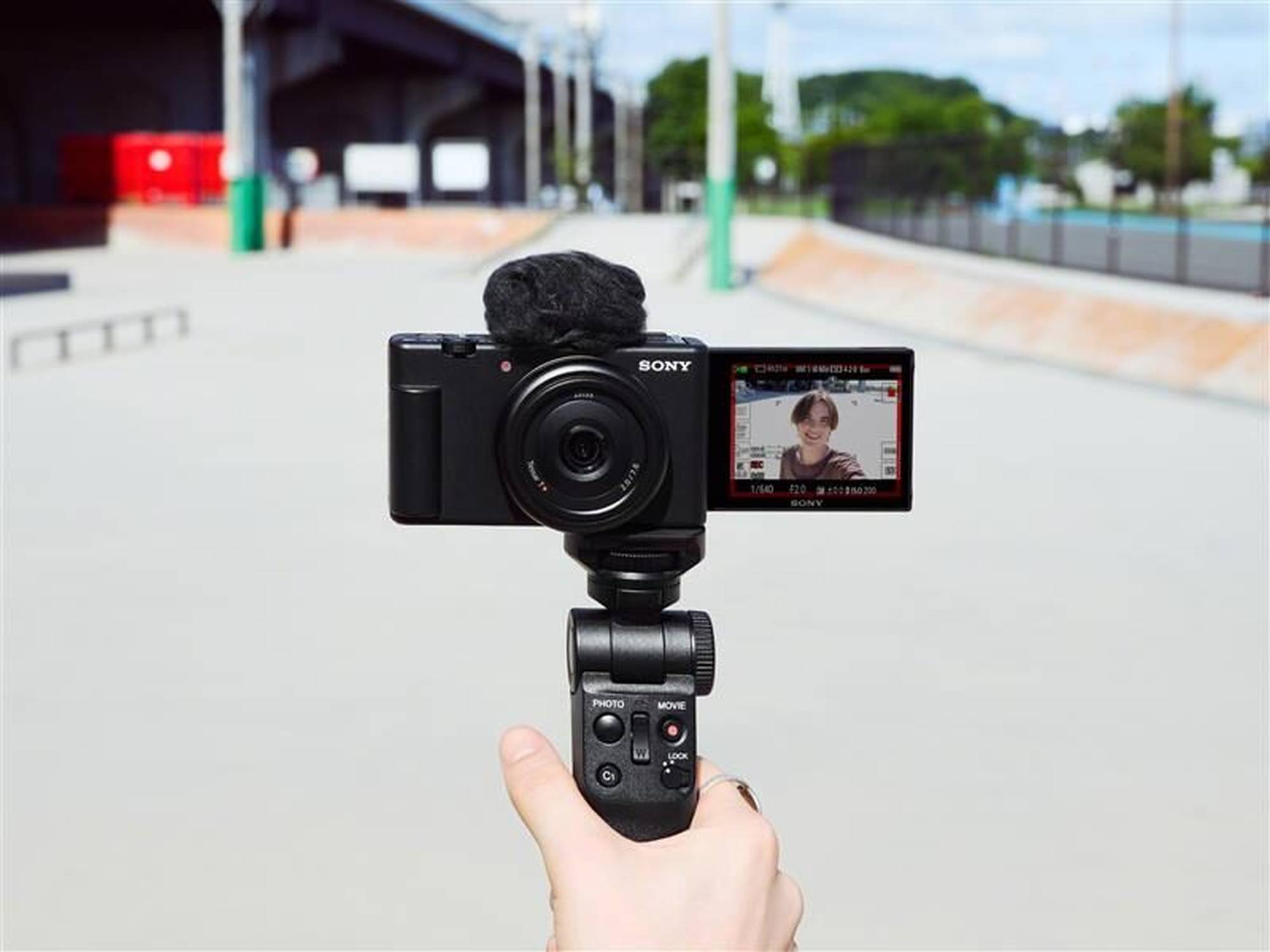 Zdjęcie okładkowe wpisu Nowy sprzęt dla vlogerów – Sony ZV-1F