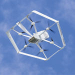 Zdjęcie okładkowe wpisu: Amazon oficjalnie rozpoczął dostarczanie paczek dronami