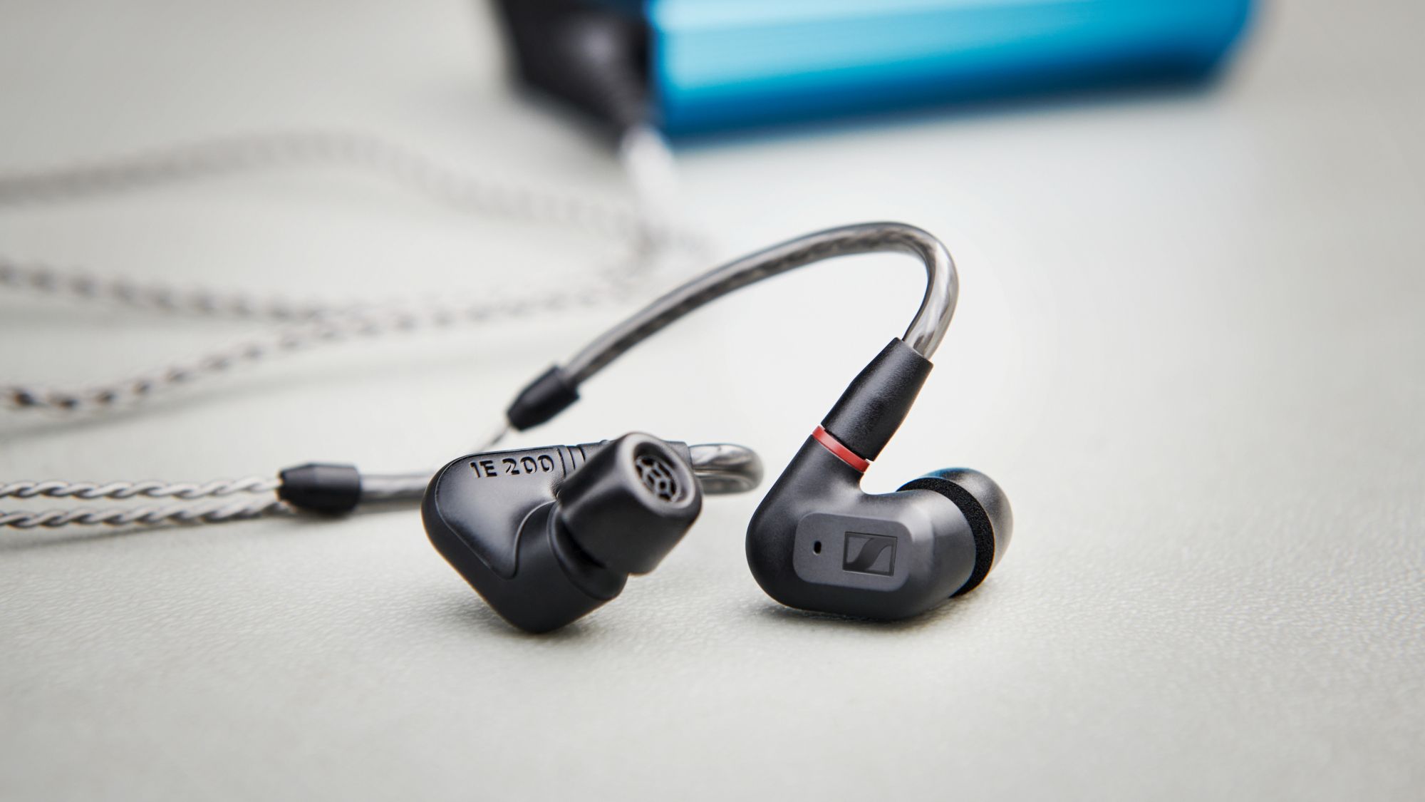 Zdjęcie okładkowe wpisu Sennheiser IE 200 – nowe słuchawki douszne dla wymagających