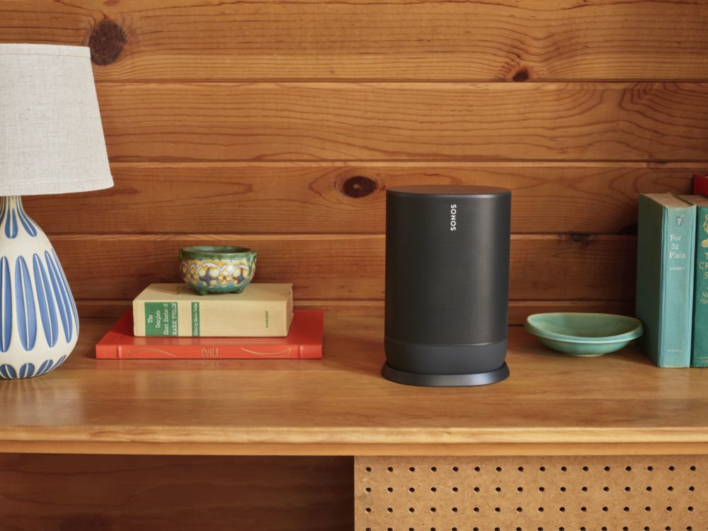 Zdjęcie okładkowe do wpis Sonos 27: Move 2 wreszcie jako głośniki surround i&nbsp;integracja z&nbsp;zewnętrznym AI