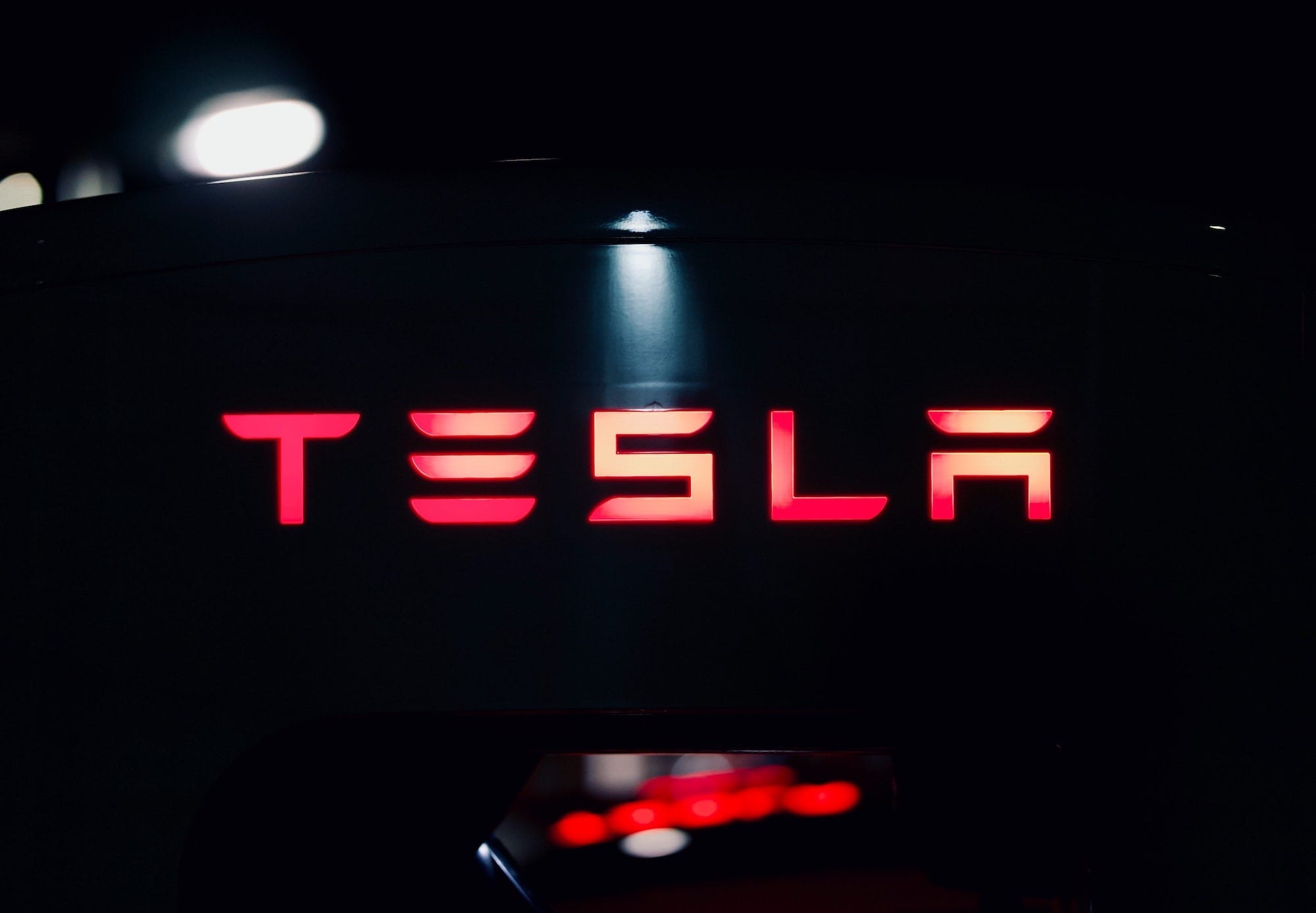 Zdjęcie okładkowe wpisu Tesla producentem ekologicznych aut? Panie Musk, chyba nie bardzo
