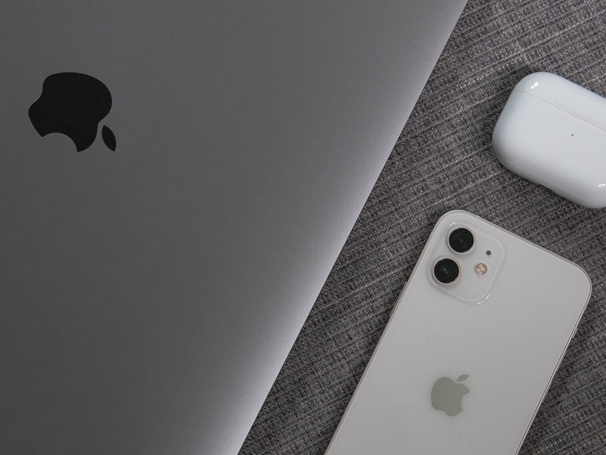Zdjęcie okładkowe wpisu iPhone nadal filarem sprzedażowym Apple