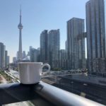 Zdjęcie okładkowe wpisu: Przyszłość pracy zdalnej: będziemy pracować hybrydowo czy masowo wrócimy do biur?