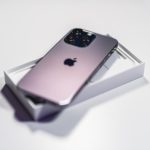 Zdjęcie okładkowe wpisu: Bloomberg: Apple rozważa kolejną podwyżkę cen iPhone’ów 15 Pro