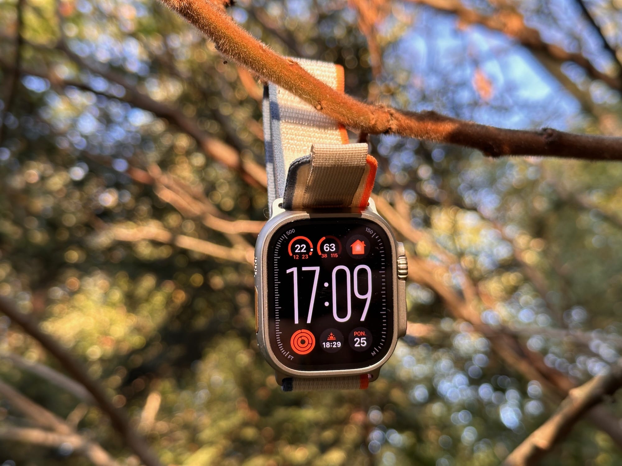 Zdjęcie okładkowe wpisu Apple bada problem migotania wyświetlacza wpływający na Apple Watch Series 9 i Ultra 2