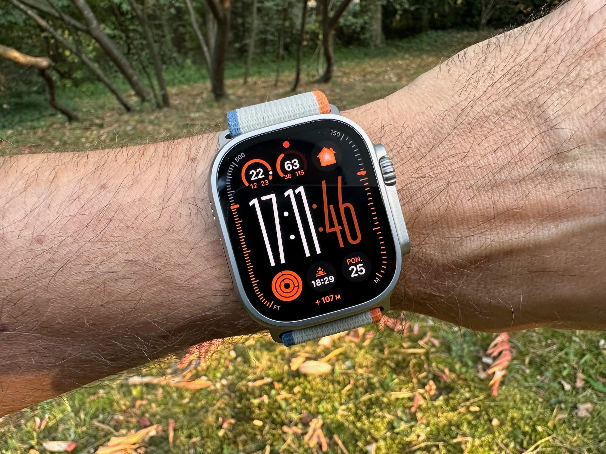 Zdjęcie okładkowe wpisu Apple Watch Ultra z większym o 10% ekranem MicroLED zadebiutuje w 2026 r.