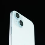 Zdjęcie okładkowe wpisu: Apple przestawia się na amerykańskie sensory aparatu do iPhone’a 18