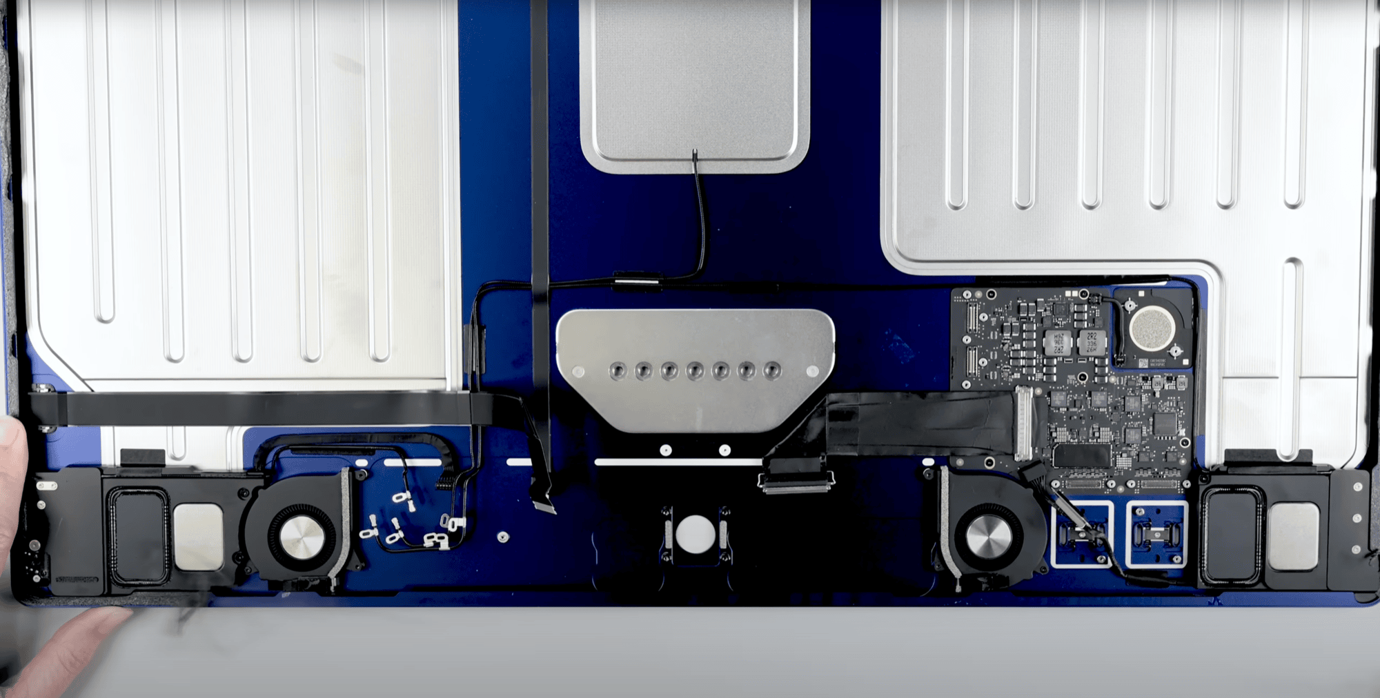 Zdjęcie okładkowe wpisu iFixit rozebrało nowego iMaca z Apple M3