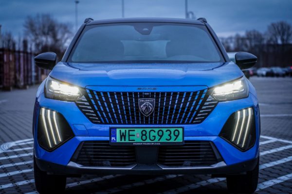 Peugeot E-2008 GT (fot. Dariusz Hałas / iMagazine.pl)