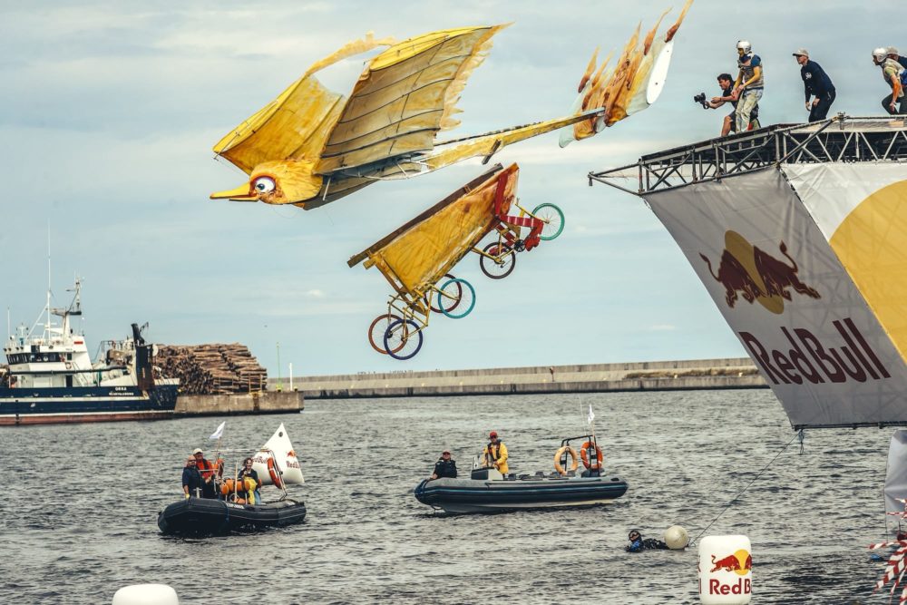 Zdjęcie okładkowe do wpis Red Bull Konkurs Lotów w dniach 17 i 18 sierpnia 2024 w Gdyni – do wygrania możliwość dojazdu VW ID Buzzem