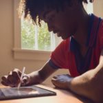 Zdjęcie okładkowe wpisu: Konferencja „Let Loose” została nakręcona iPhone’ami, przy użyciu obiektywów Panavision